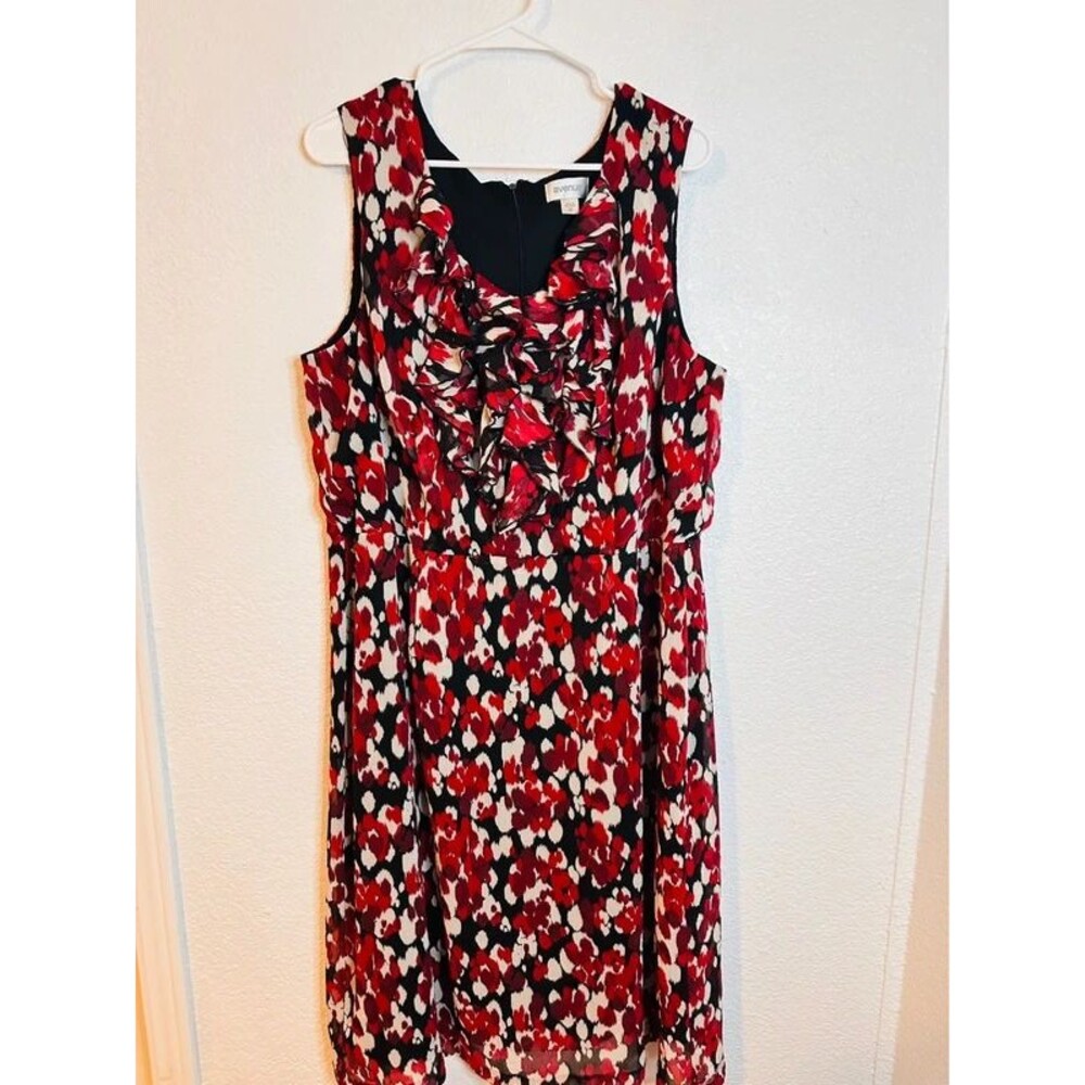 Avenue Red, Black & Ivory Ruffle Front Dress – Size 20